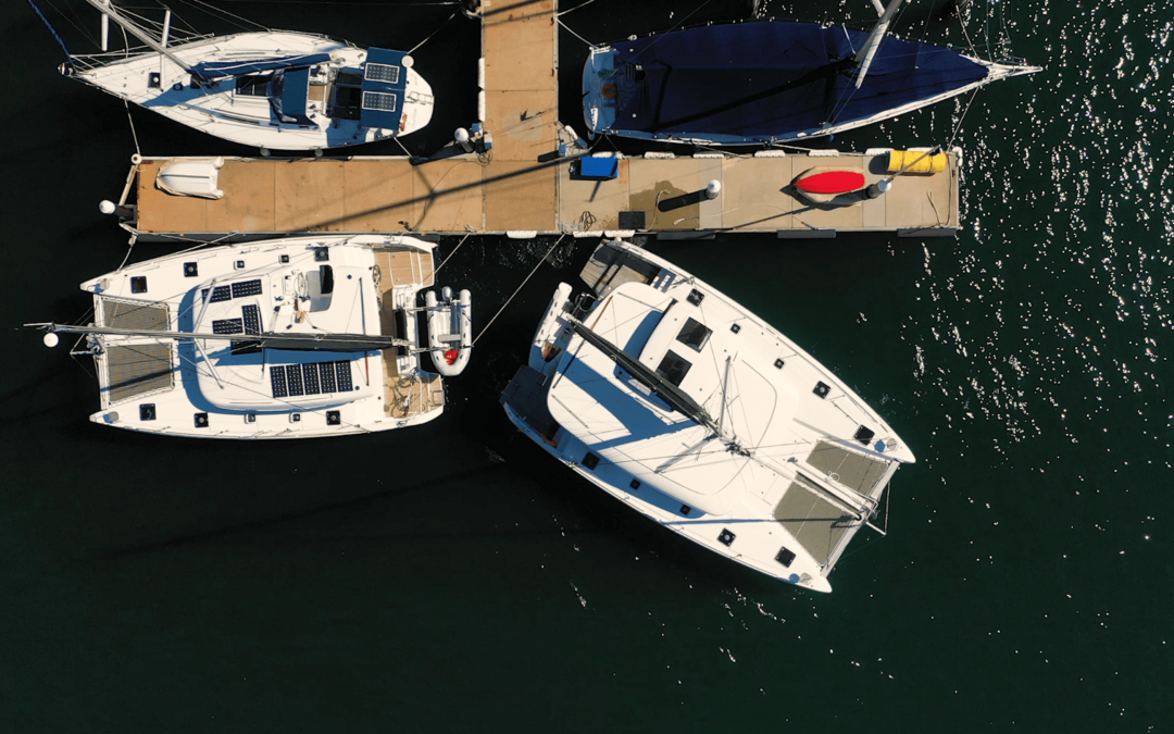 How to Leave a Dock and Manoeuvre Around a Marina