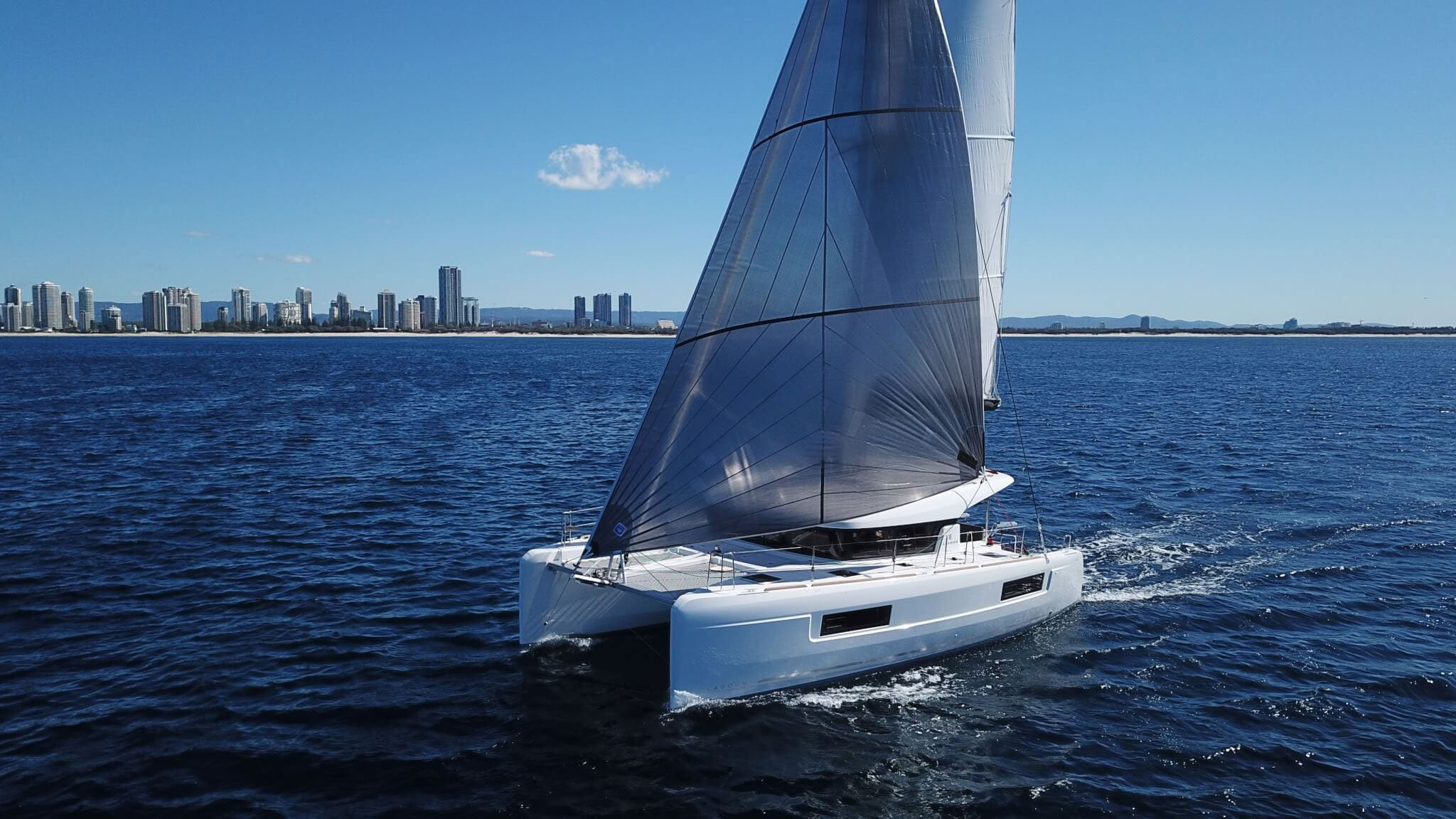 Lagoon 40 Review – Club Marine