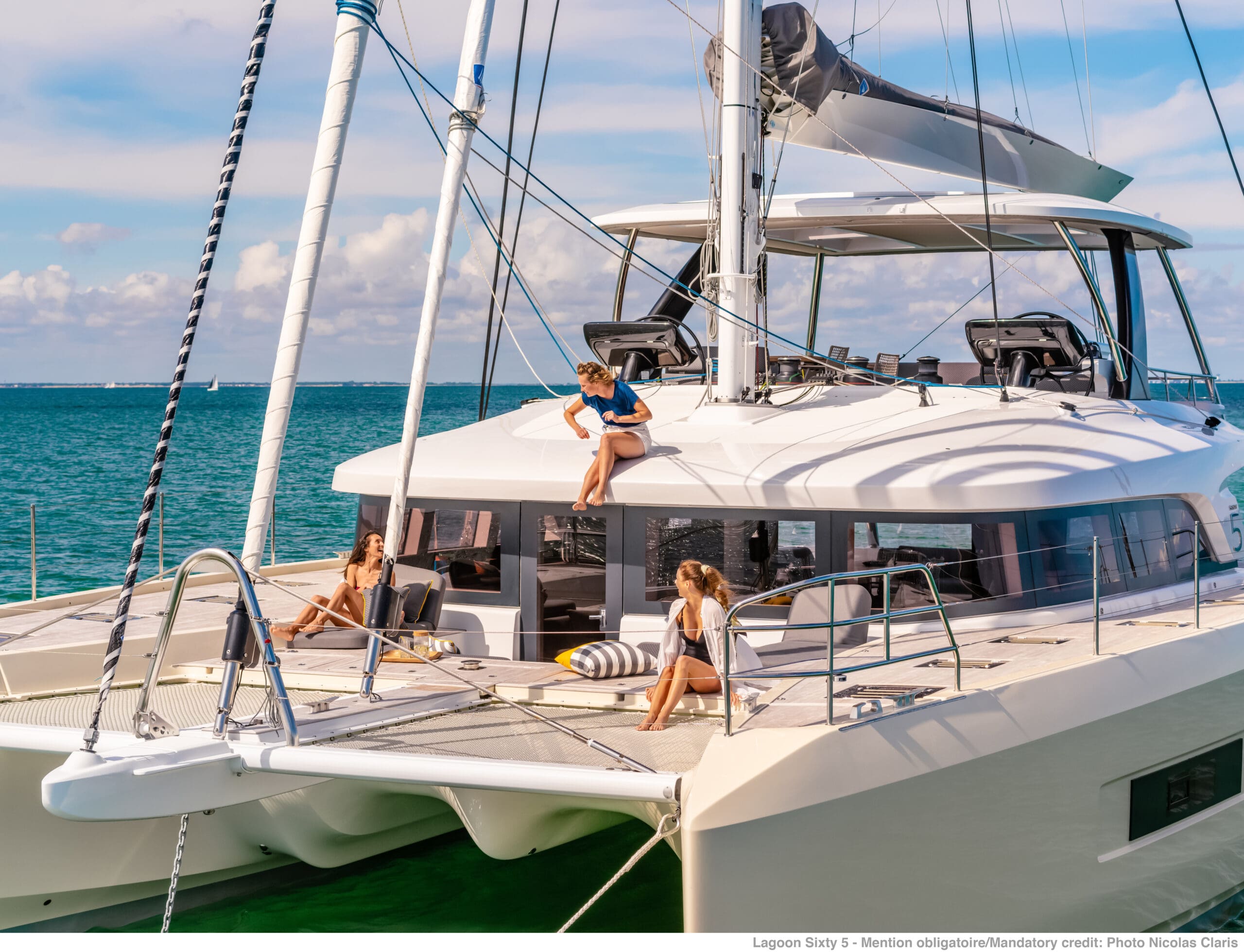 pont-et-fly-lifestyle-ncz8420-a3-1 Lagoon Sixty 5 - The Multihull Group Australia