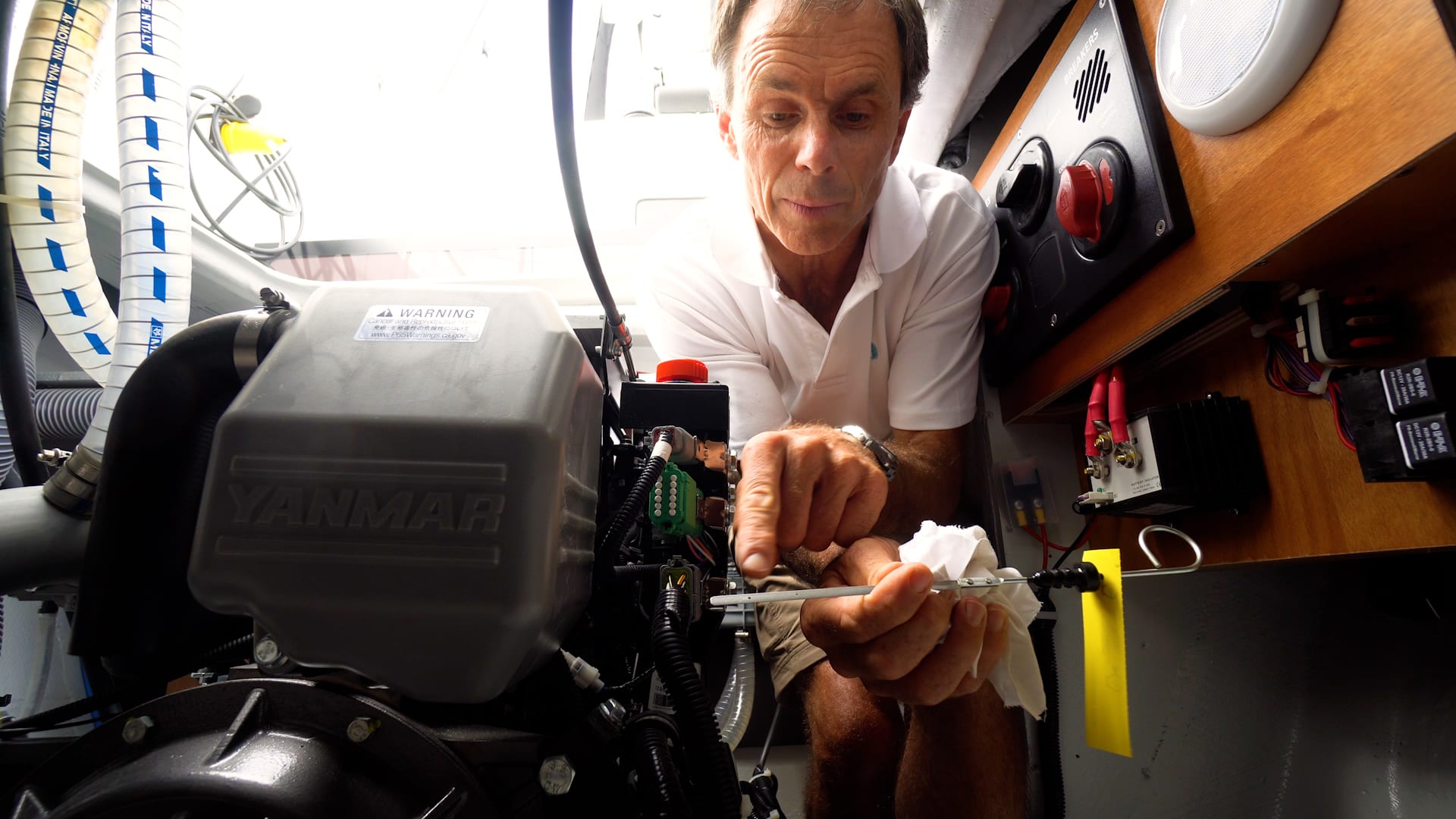 oil How to perform routine engine maintenance