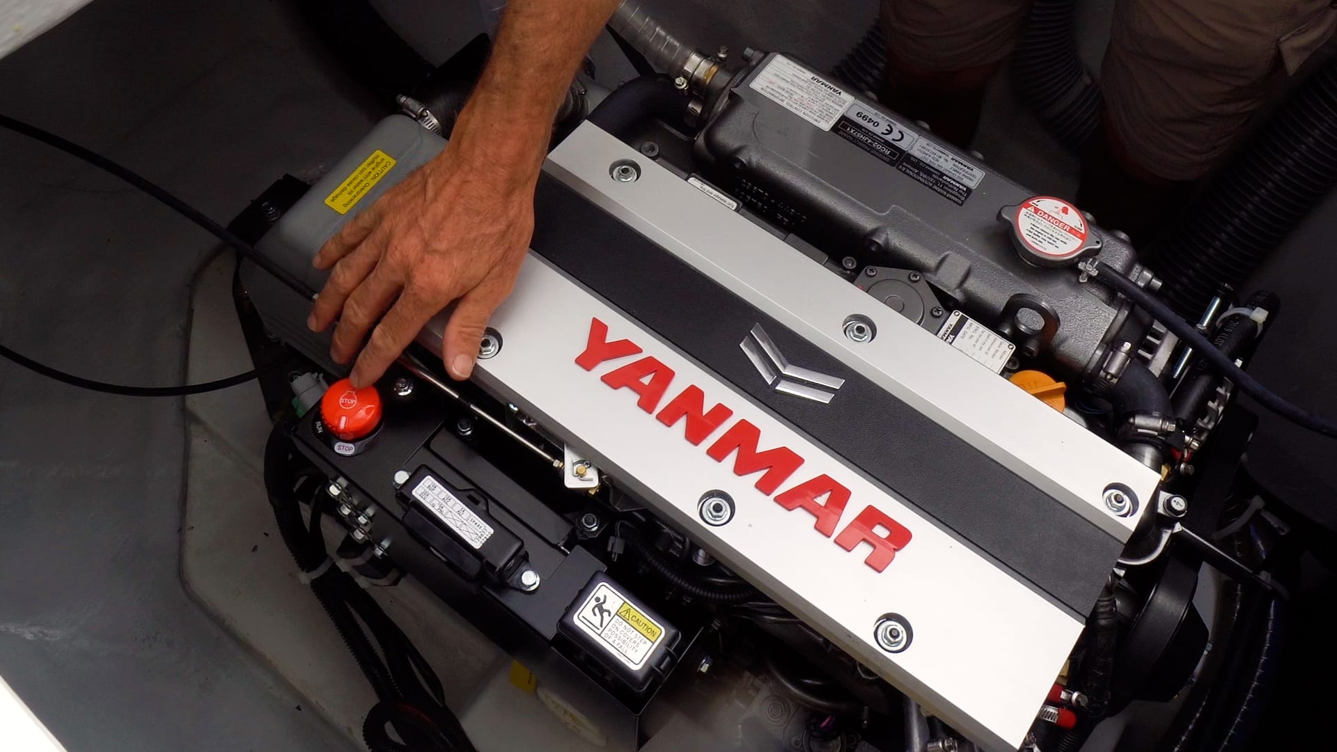 stop How to perform routine engine maintenance
