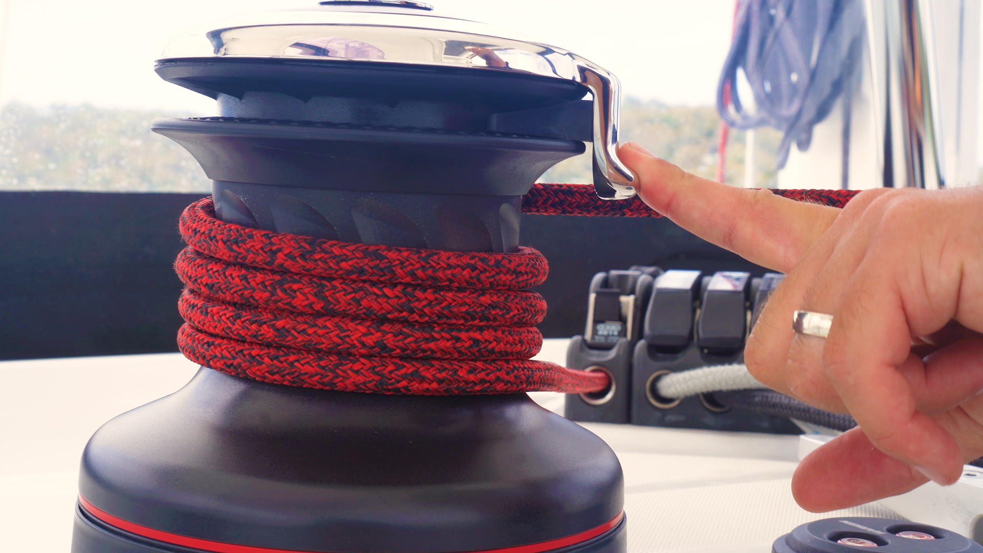 Back to Basics how to use a winch tongue Lagoon Catamaran How to use the electric winch