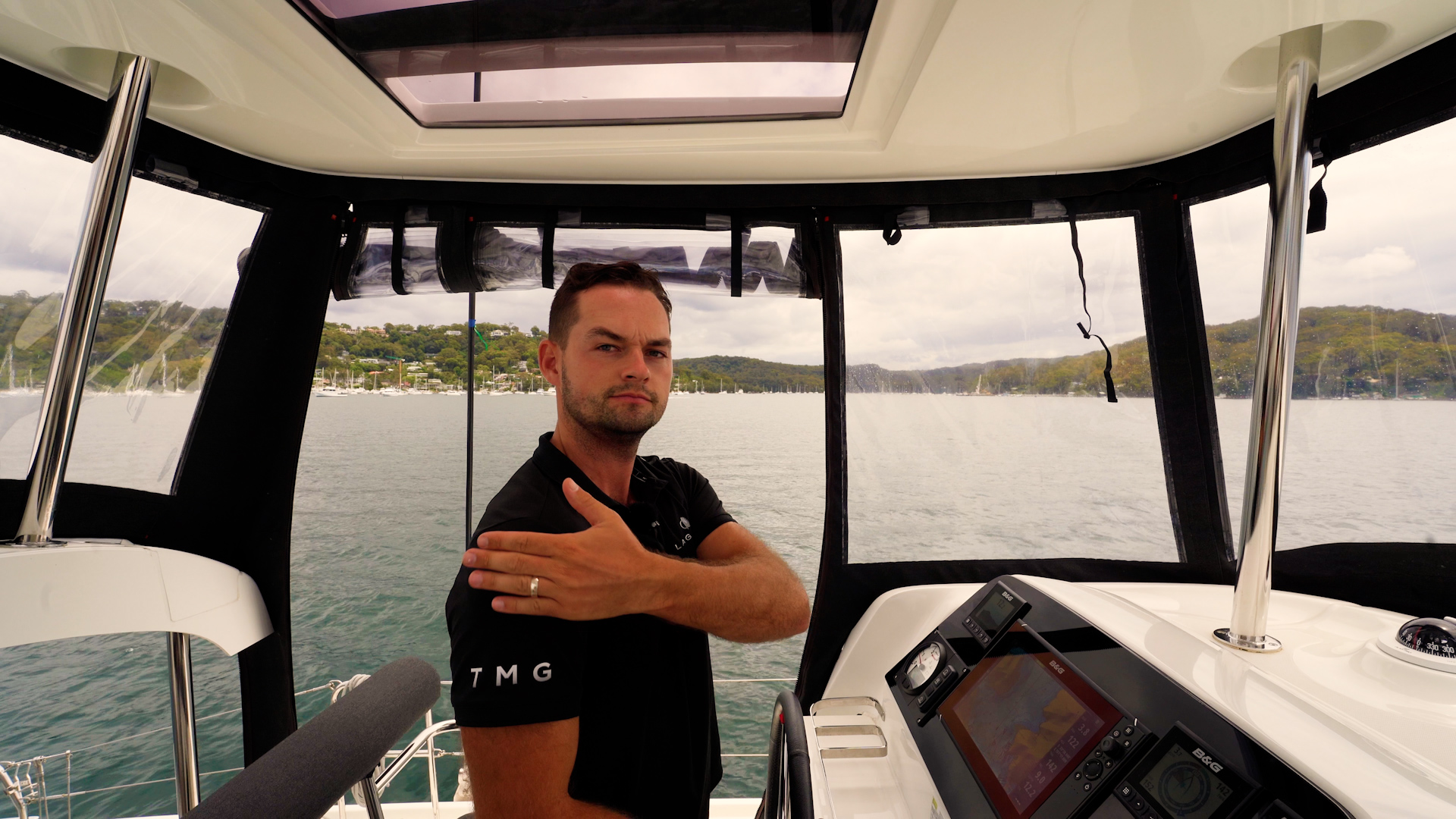 Back to Basics How to Furl or Unfurl the Jib Genoa wind direction Lagoon Catamaran Furl and Unfurl
