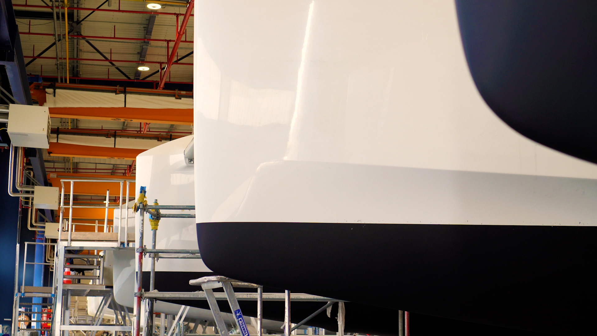 CNB Factory tour.00_01_24_22.Still003 Prestige 420S - TMG Yachts