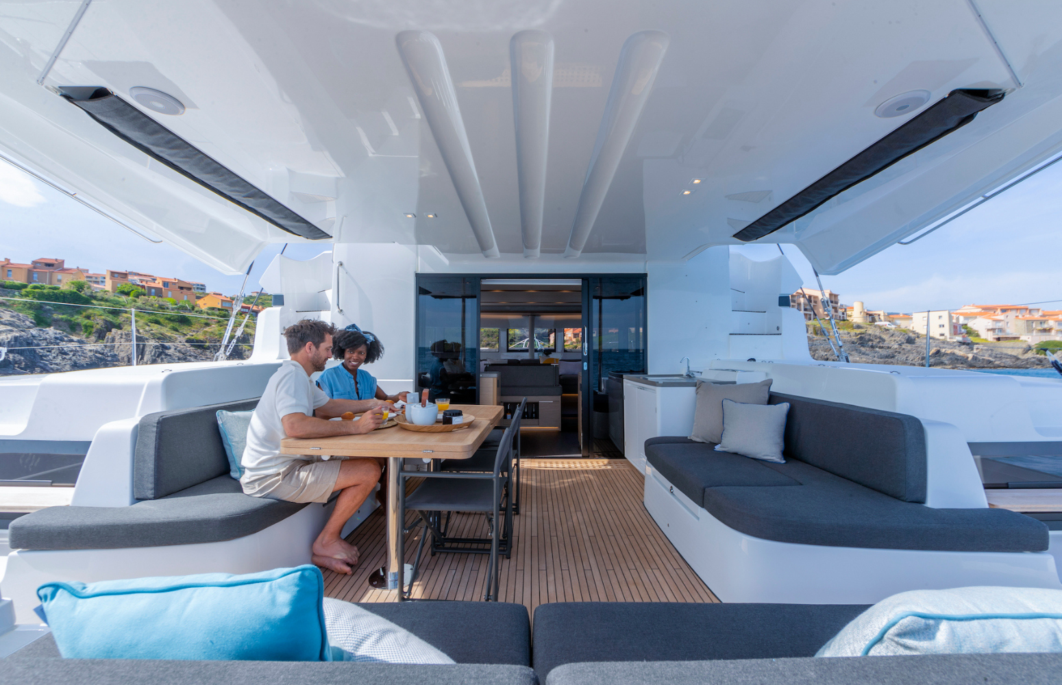 Prestige x60 - TMG Yachts