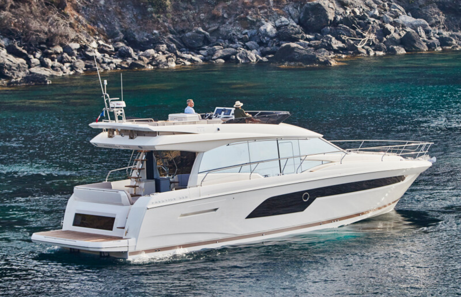 79 Prestige F520 - TMG Yacths