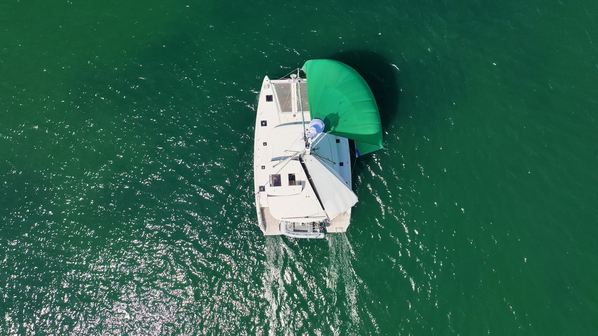 Lagoon 42 Inspire & Learn.00_13_04_24.Still013 Lagoon Catamaran How to use the electric winch