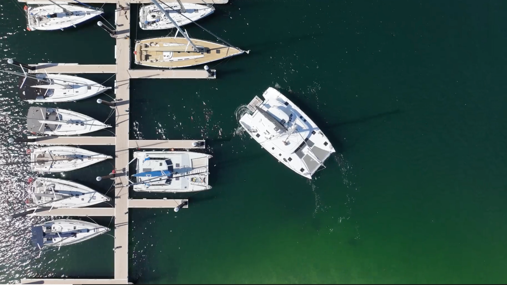 WIND (4) How to Dock in a Crosswind on a Catamaran (in a tight space)