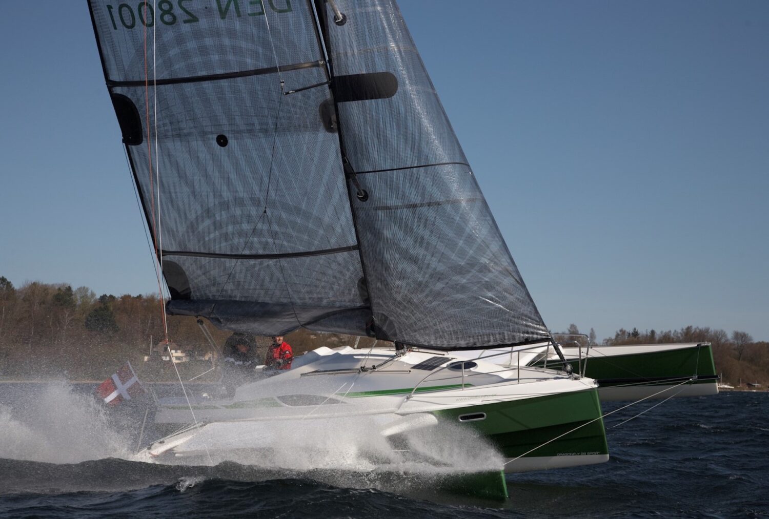 Dragonfly 28 - TMG Yachts Previously The Multihull Group