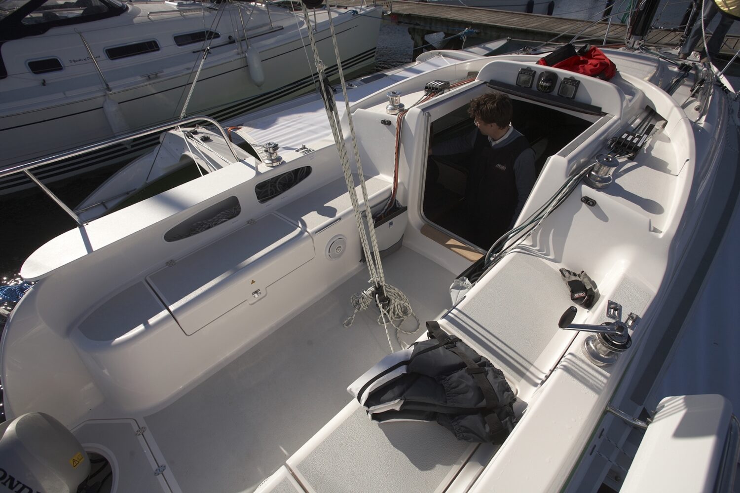 Dragonfly 28 - TMG Yachts Previously The Multihull Group