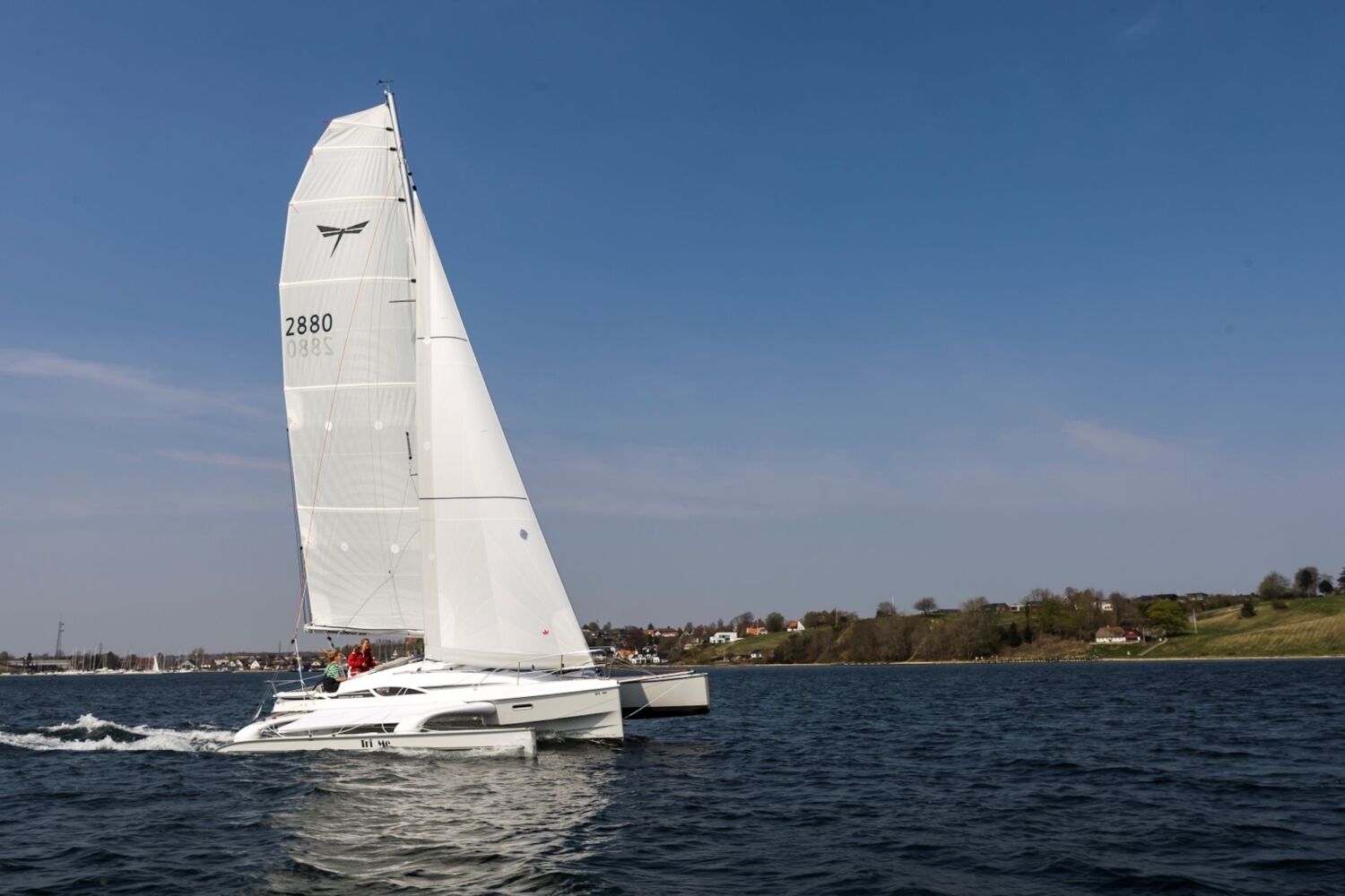 Dragonfly 28 - TMG Yachts Previously The Multihull Group