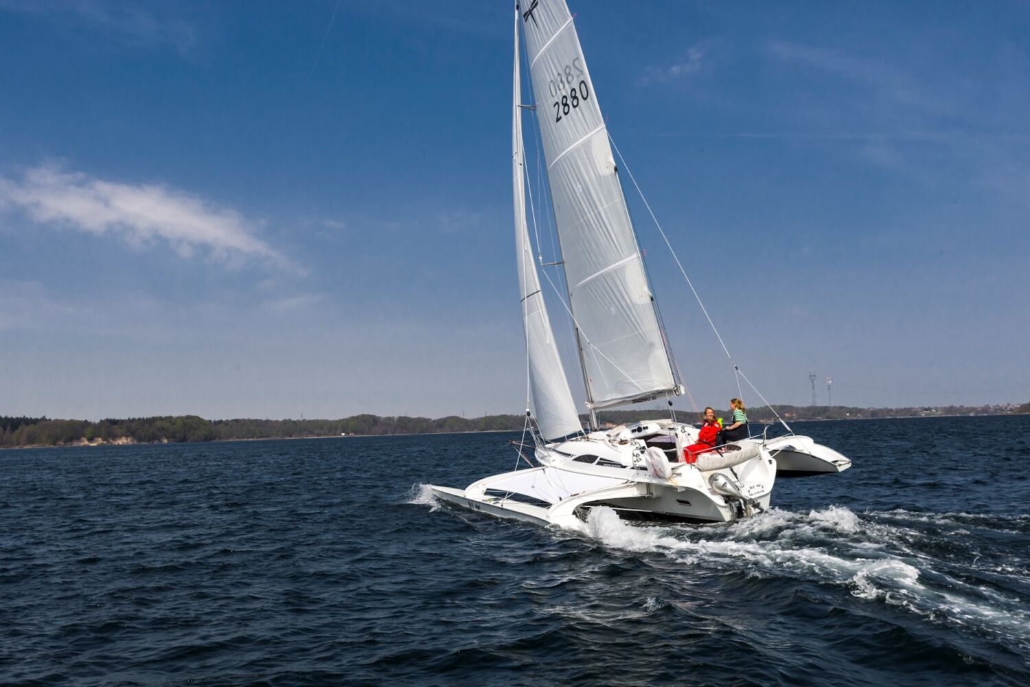 Dragonfly 28 - TMG Yachts Previously The Multihull Group