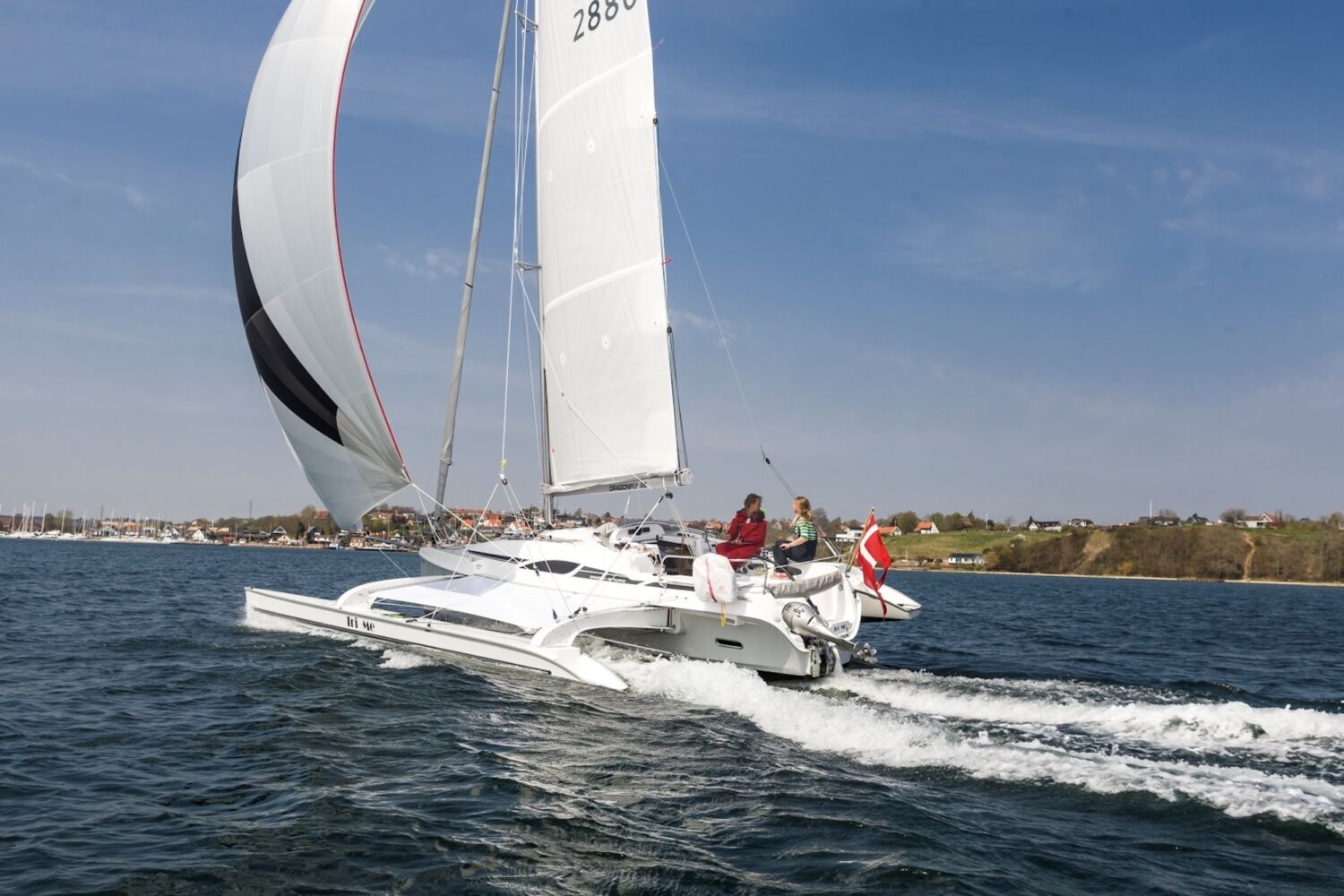 Dragonfly 28 - TMG Yachts Previously The Multihull Group