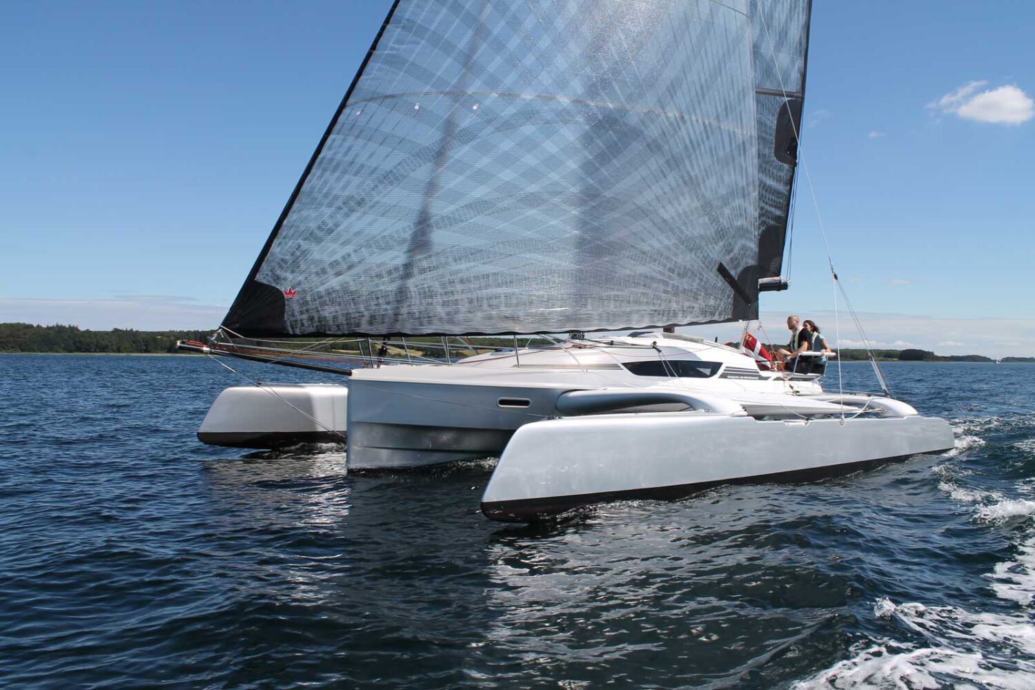 Dragonfly Trimaran
