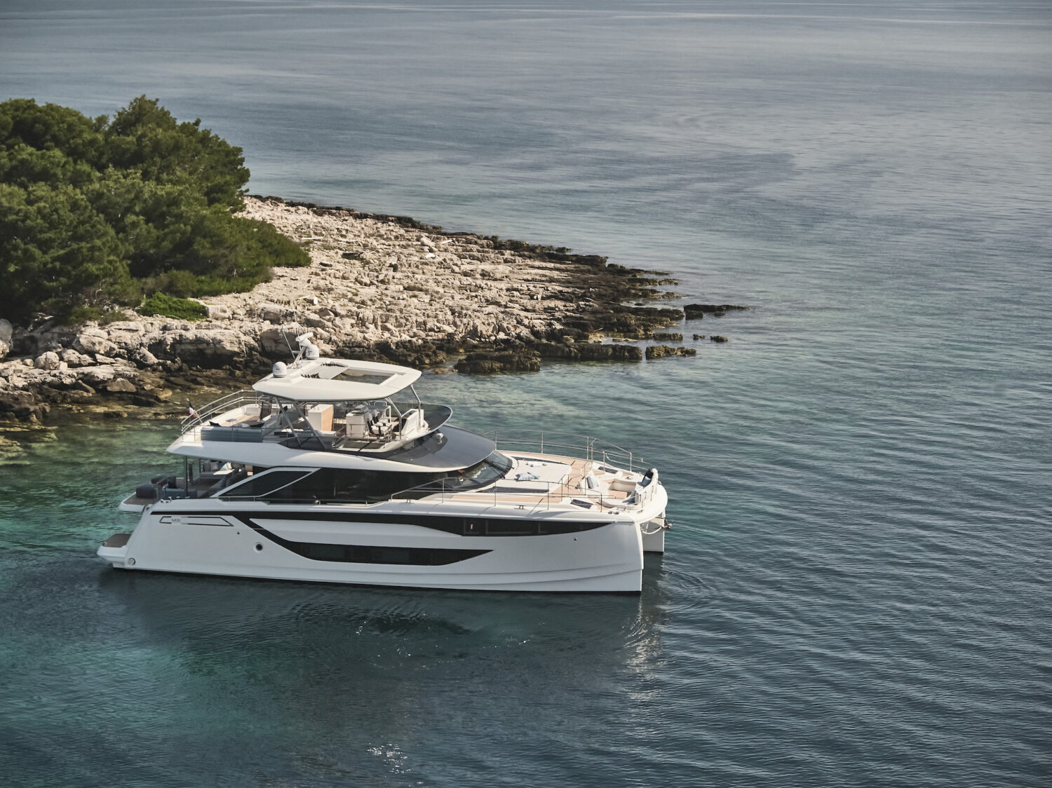PRESTIGE M8 TMG YACHTS AUSTRALIA