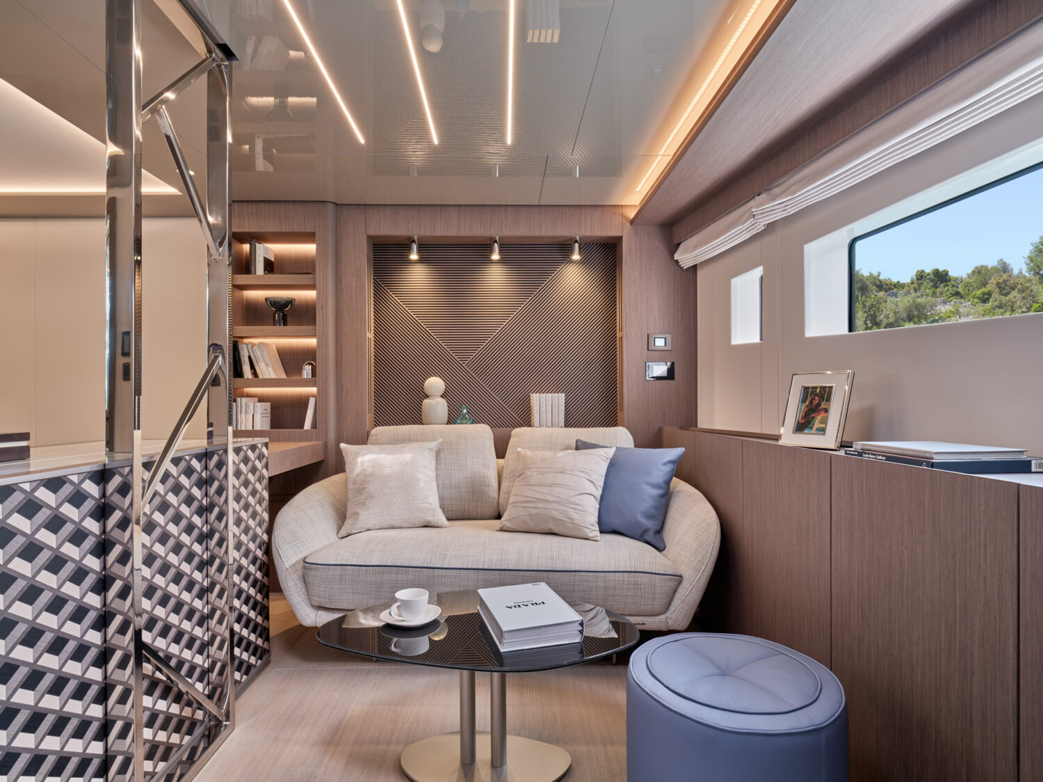 PRESTIGE M8 TMG YACHTS AUSTRALIA