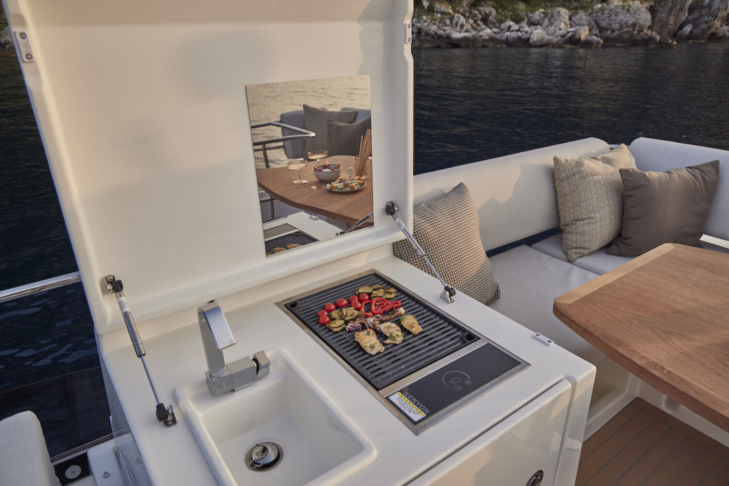 YACHTS PRESTIGE f4 AUSTRALIA TMG