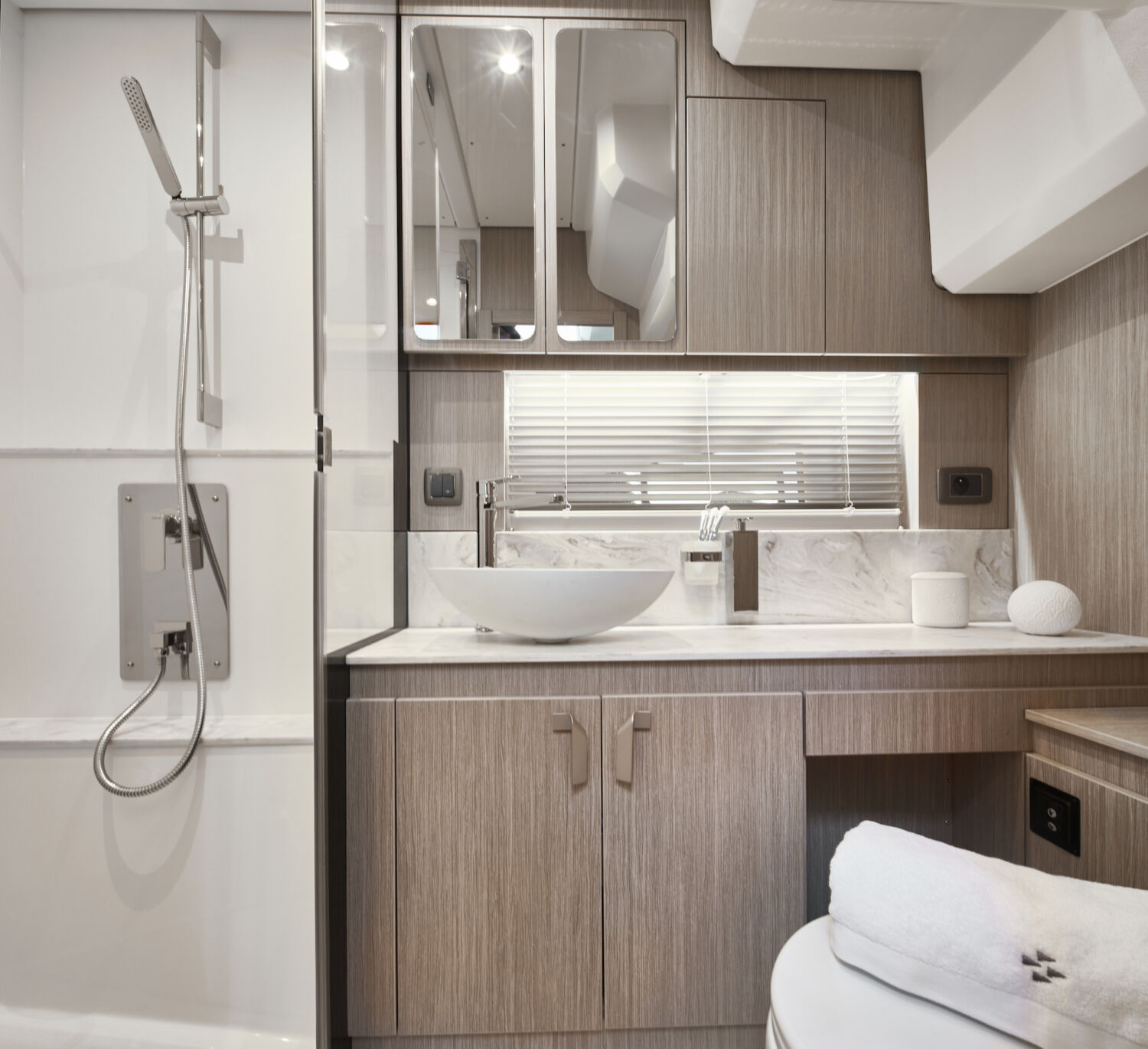 TMG AUSTRALIA YACHTS PRESTIGE f4